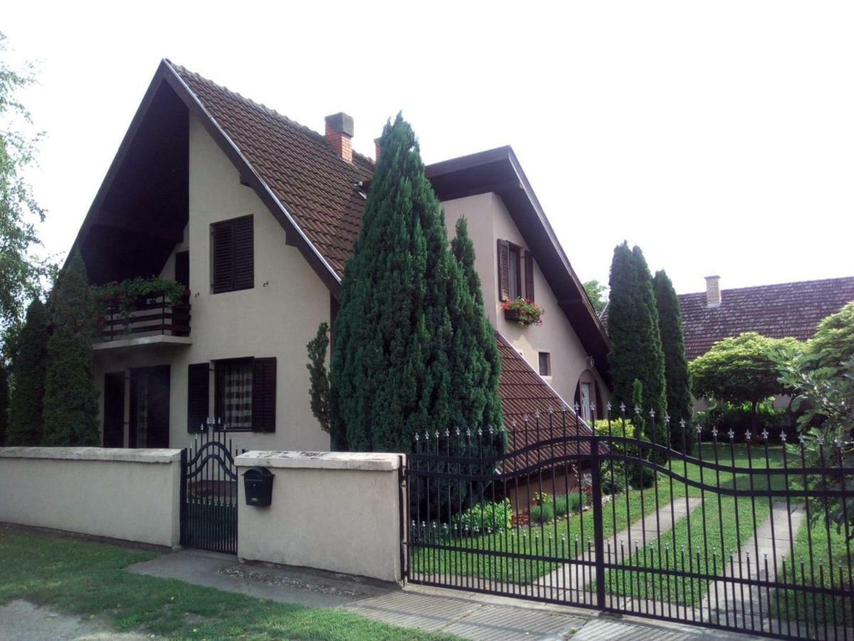 Villa Nirvana Palić Esterno foto